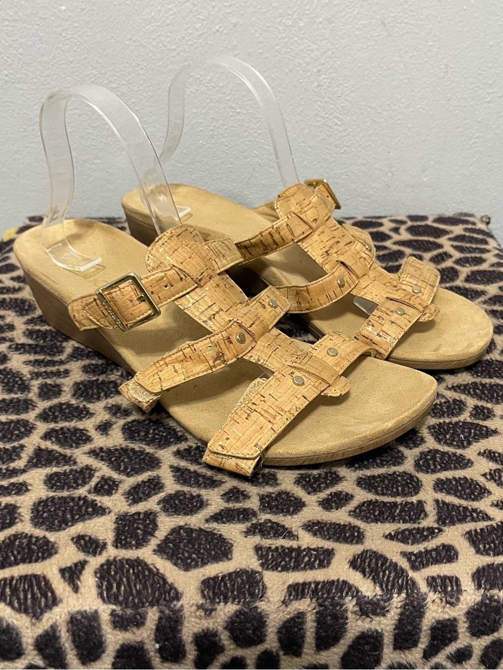 Vionic Radia Low Wedge Cork Like Strappy Sandals Tan Comfort Womens 12